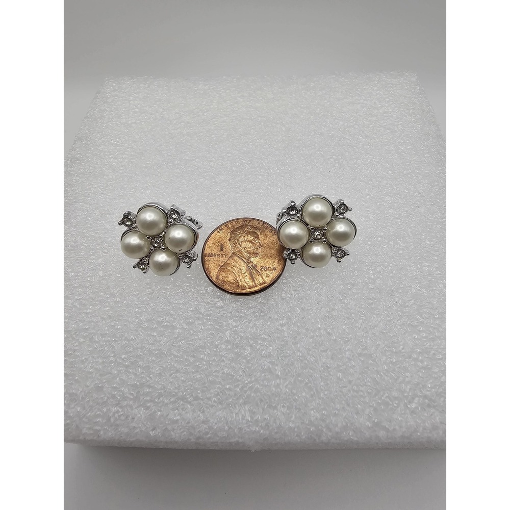Sarah Coventry Vintage mid century fashion costume earrings